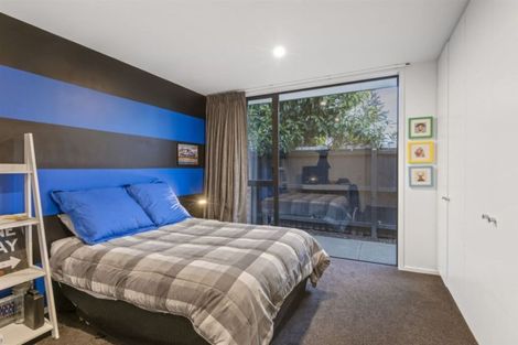 Photo of property in 64 Clyde Road, Ilam, Christchurch, 8041