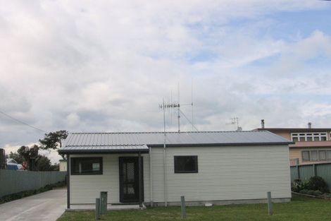 Photo of property in 67 Nash Parade, Foxton Beach, Foxton, 4815