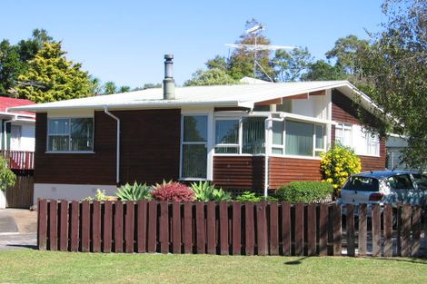 Photo of property in 23 Finlow Drive, Te Atatu South, Auckland, 0610