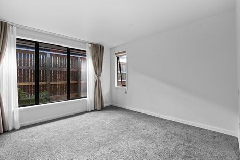 Photo of property in 3/16 Mccracken Avenue, Hillcrest, Hamilton, 3216