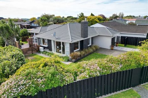 Photo of property in 28 Cruickshank Crescent, Rosedale, Invercargill, 9810