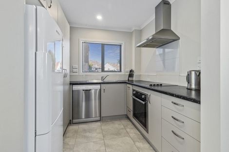 Photo of property in 2/12 Short Street, Claudelands, Hamilton, 3214