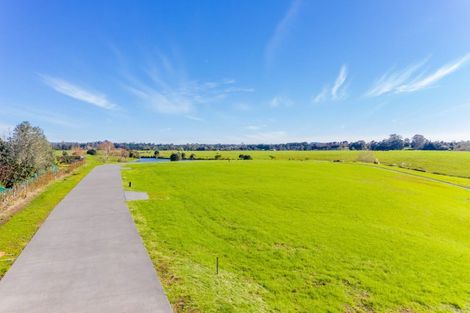 Photo of property in 2 Waterfall Lane, Kerikeri, 0230