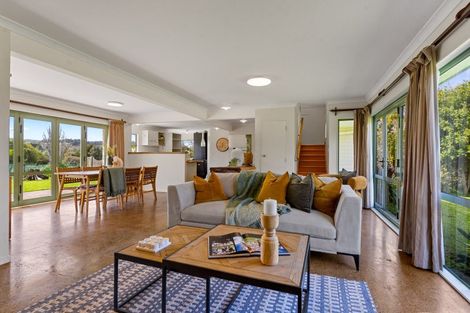 Photo of property in 692 Haruru Road, Kaukapakapa, 0873