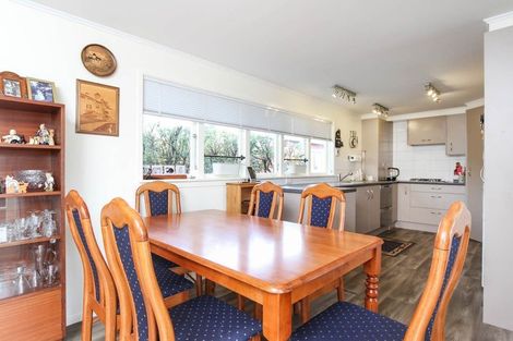 Photo of property in 48 Scott Avenue, Mangere Bridge, Auckland, 2022