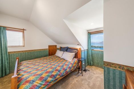 Photo of property in 10 Peregrine Place, Queenstown, 9300