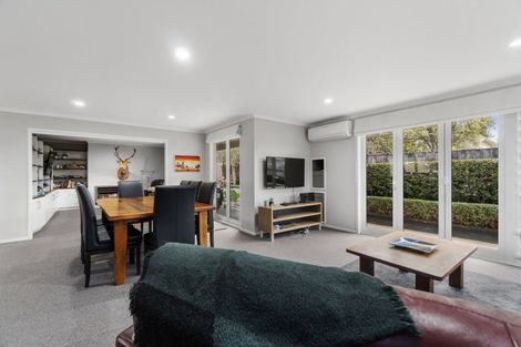 Photo of property in 49 Clare Street, Cambridge, 3434