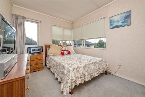 Photo of property in 2/5 Juvena Place, Clover Park, Auckland, 2019