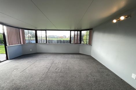 Photo of property in 32 Karnak Crescent, Russley, Christchurch, 8042