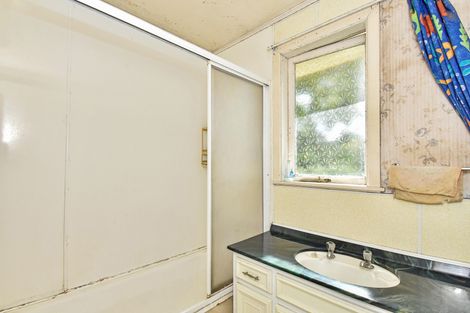 Photo of property in 4 Sexton Place, Manurewa East, Auckland, 2102