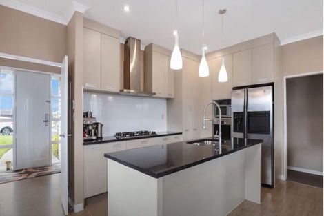 Photo of property in 95 Parkhaven Drive, Rosehill, Papakura, 2113