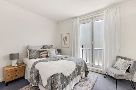 Photo of property in 2/37 Majoribanks Street, Mount Victoria, Wellington, 6011