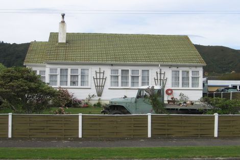 Photo of property in 4 Pringle Street, Taita, Lower Hutt, 5011