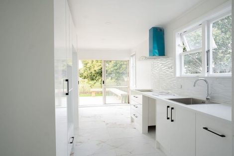 Photo of property in 64 Arimu Road, Papakura, 2110