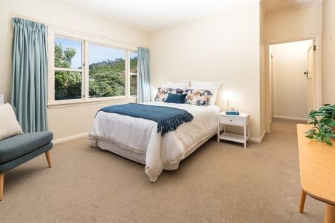 Photo of property in 25 Omar Street, Khandallah, Wellington, 6035