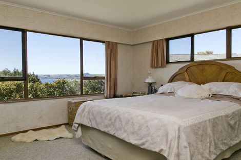 Photo of property in 22 Scenic Heights, Acacia Bay, Taupo, 3330