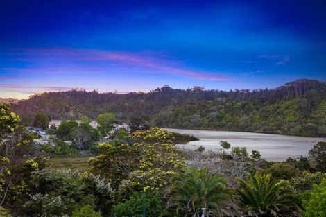 Photo of property in 92 Pemberton Avenue, Bayview, Auckland, 0629