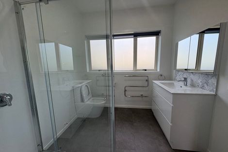 Photo of property in 205 Centaurus Road, Saint Martins, Christchurch, 8022