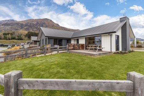 Photo of property in 14 Violet Way, Lower Shotover, Queenstown, 9304