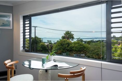 Photo of property in 2/3 Colmar Road, Mellons Bay, Auckland, 2014
