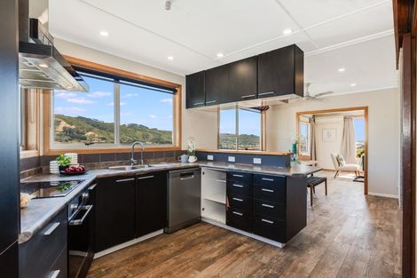 Photo of property in 2 Ash Grove, Ranui, Porirua, 5024