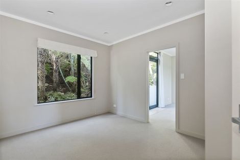 Photo of property in 16 Mayall Avenue, Beach Haven, Auckland, 0626