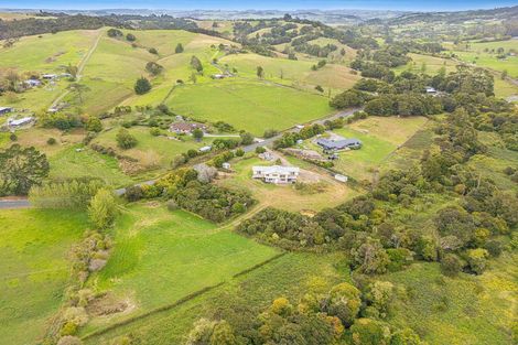 Photo of property in 83 Kanohi Road, Kaukapakapa, 0873