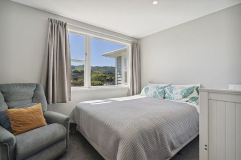 Photo of property in 2 Mascot Street, Tawa, Wellington, 5028