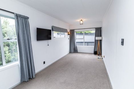 Photo of property in 30c Collins Avenue, Tawa, Wellington, 5028