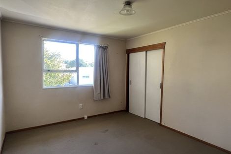 Photo of property in 1/18 Theban Place, Totara Vale, Auckland, 0629