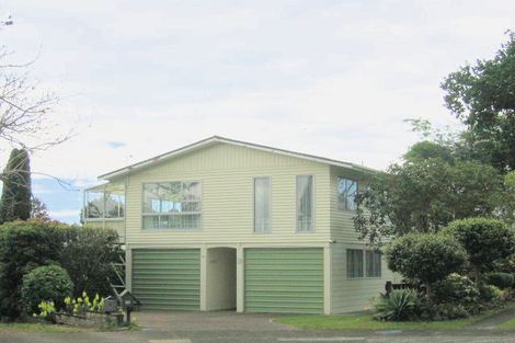 Photo of property in 12 Walnut Grove, Omokoroa, 3114