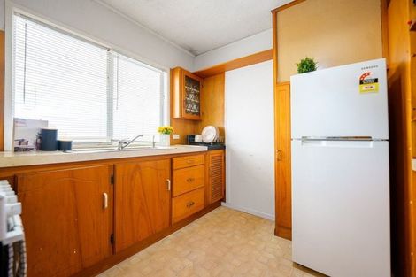 Photo of property in 10 Oxford Road, Manurewa, Auckland, 2102