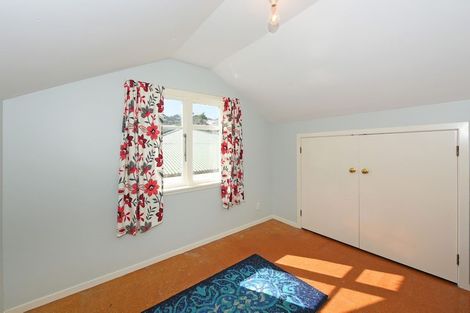 Photo of property in 26 Woburn Road, Northland, Wellington, 6012