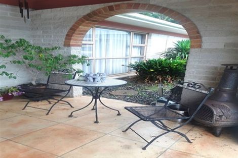 Photo of property in 10 Hazeldene Place, Opaheke, Papakura, 2113