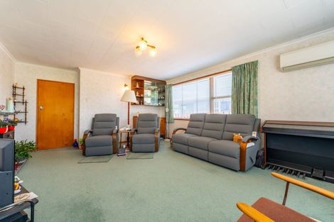 Photo of property in 17 Kenilworth Road, Oamaru North, Oamaru, 9400