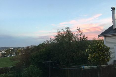 Photo of property in 136 Northland Road, Northland, Wellington, 6012