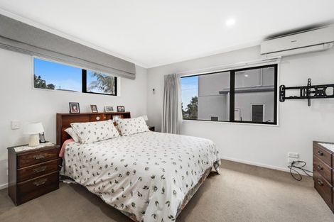 Photo of property in 8 Lamia Place, The Gardens, Auckland, 2105