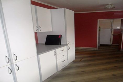 Photo of property in 63 Hillside Drive, Maoribank, Upper Hutt, 5018