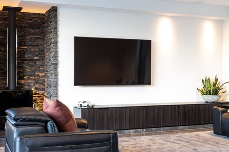 Photo of property in 281 Courtenay Street, Strandon, New Plymouth, 4312