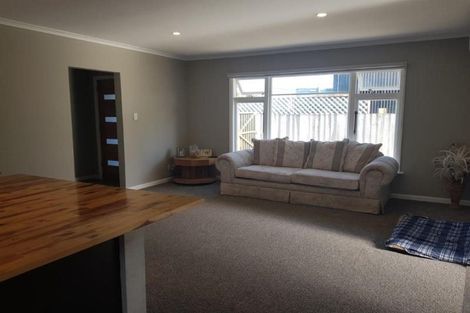 Photo of property in 381 Estuary Road, South New Brighton, Christchurch, 8062