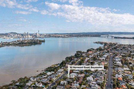 Photo of property in 1/92 Norwood Road, Bayswater, Auckland, 0622