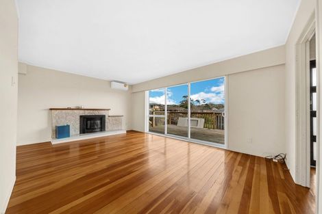 Photo of property in 68 Beechdale Crescent, Pakuranga Heights, Auckland, 2010
