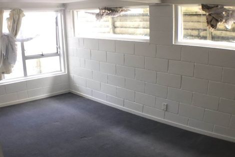 Photo of property in 1/111 Tirimoana Road, Te Atatu South, Auckland, 0602