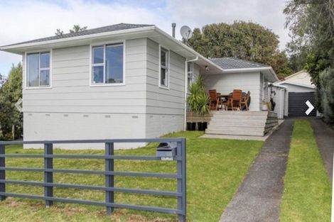 Photo of property in 83 Riversdale Drive, Merrilands, New Plymouth, 4312