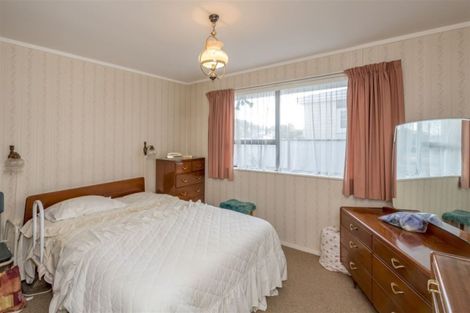 Photo of property in 10 Raukawa Street, Otaki, 5512