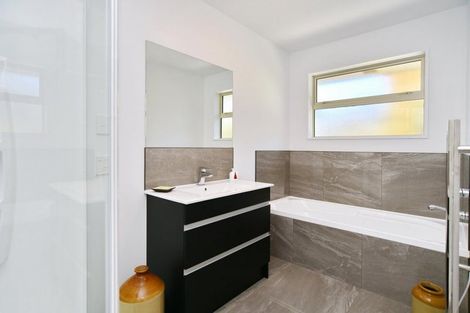 Photo of property in 42 Woodhurst Drive, Casebrook, Christchurch, 8051