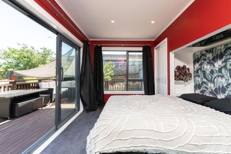 Photo of property in 40 Kapiti Crescent, Titahi Bay, Porirua, 5022