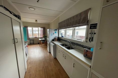 Photo of property in 6 Saint Olpherts Avenue, Hamilton East, Hamilton, 3216