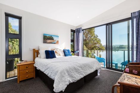 Photo of property in 49b Bosun Terrace, Whitby, Porirua, 5024