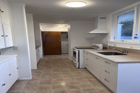 Photo of property in 38 Black Rock Road, Newlands, Wellington, 6037